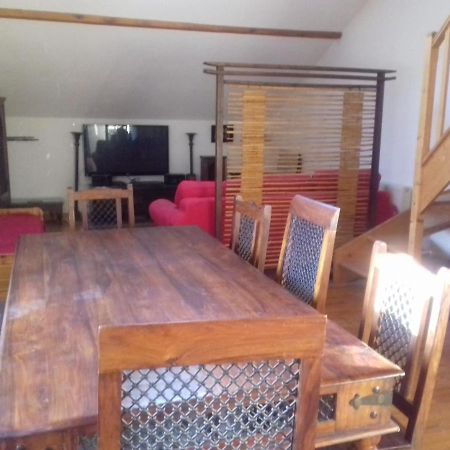 Appartement En Loft 50M2 Dans Maison Avec Chambre En Mezzanine Et Canapes Lits Dans Salon Сен-Пьер-де-Шартрёз Экстерьер фото