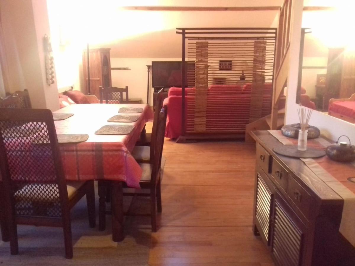 Appartement En Loft 50M2 Dans Maison Avec Chambre En Mezzanine Et Canapes Lits Dans Salon Сен-Пьер-де-Шартрёз Экстерьер фото